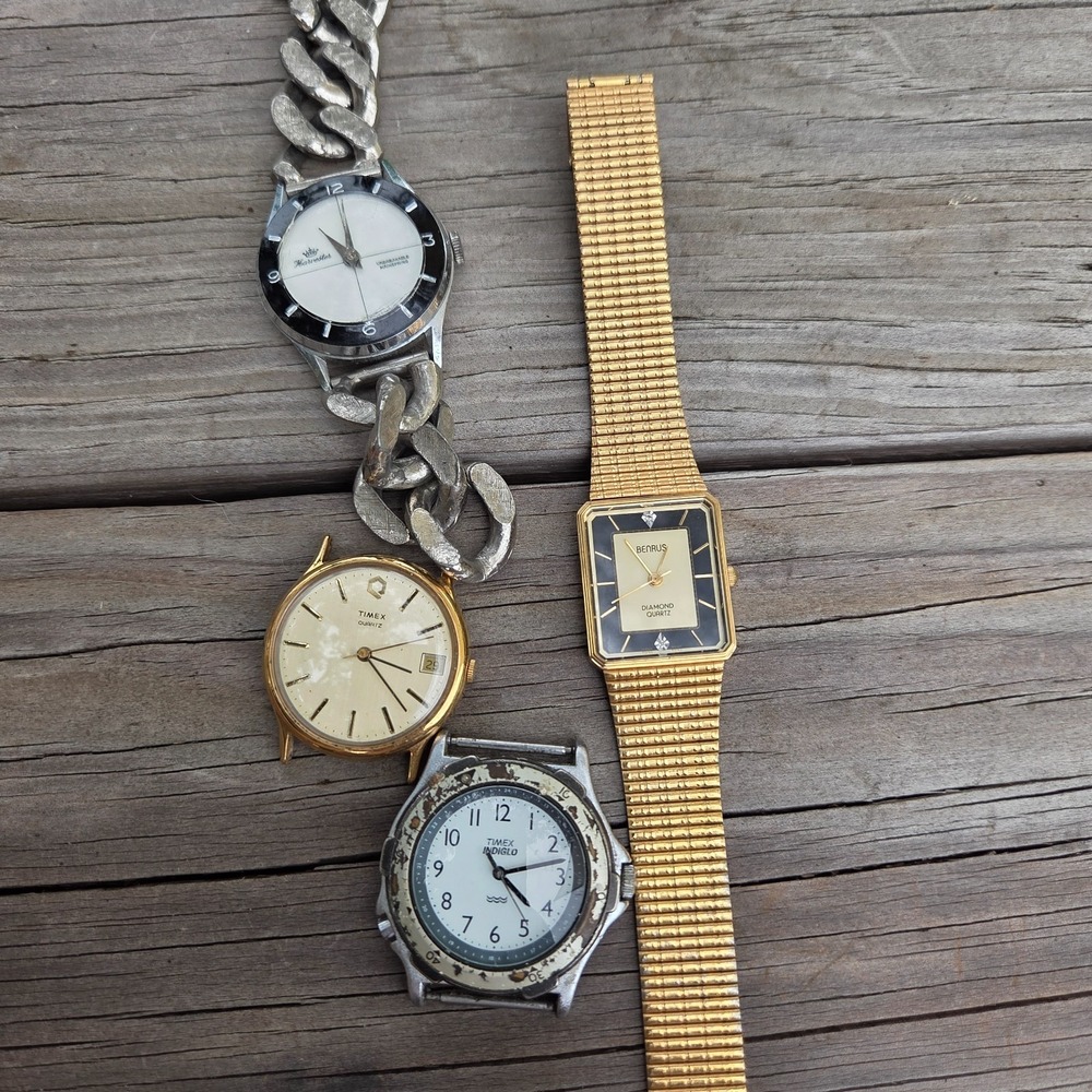 Lot of 4 Vintage Watches Benrus Diamond‎ Quartz Timex Indiglo For Parts Repair